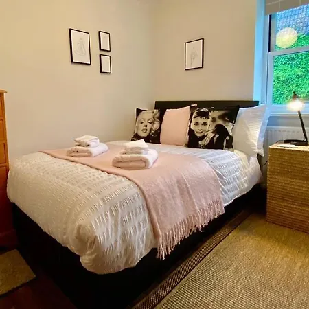 Apple Cottage - Central Frome - Outdoor Space Extérieur photo